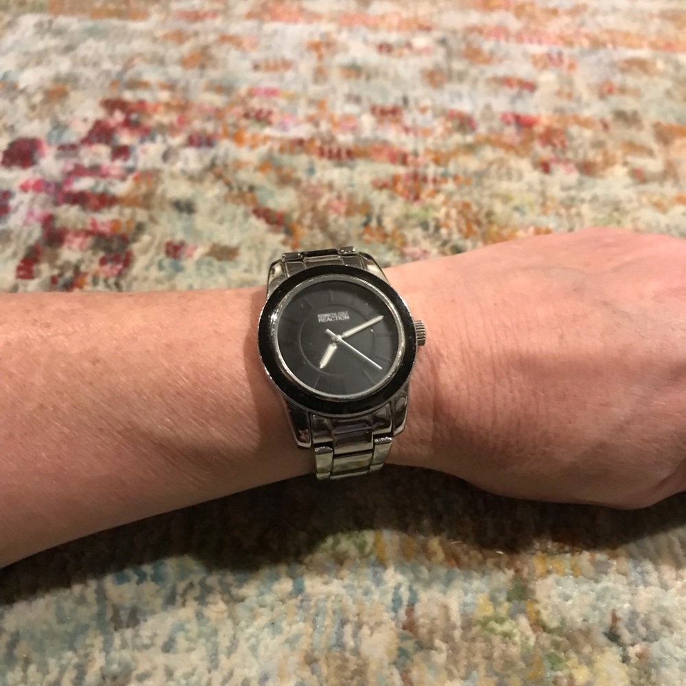Watch - Picture 2 of 3